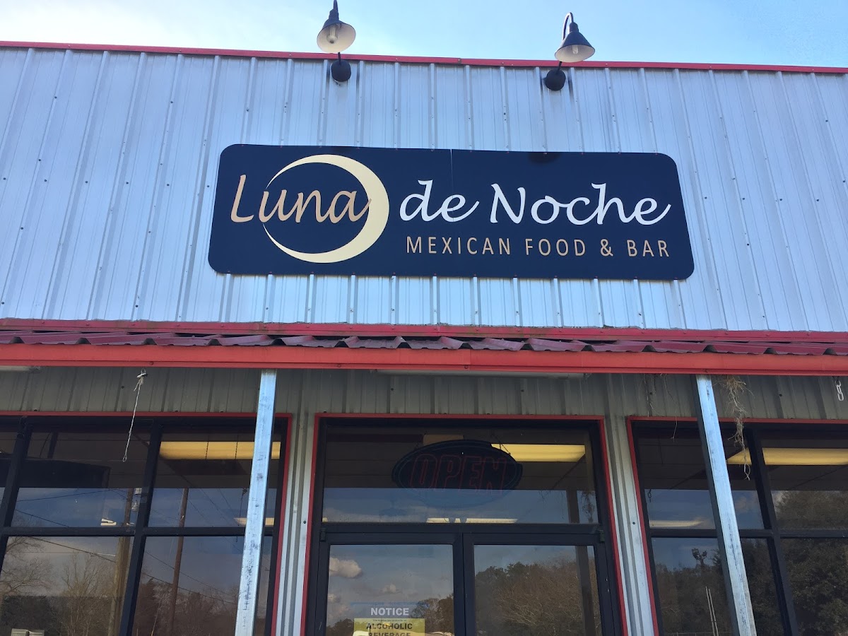 Luna de Noche Restaurant